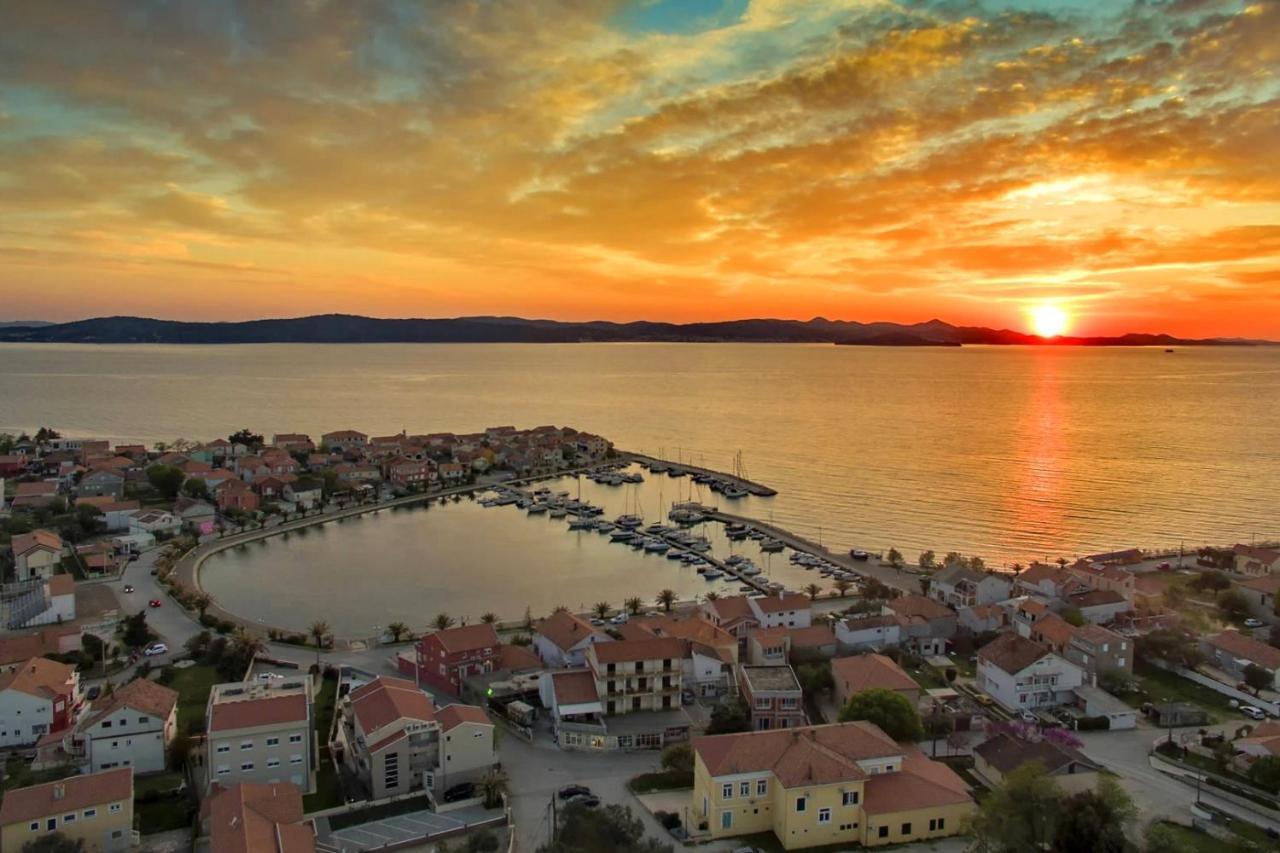 Apartments With A Parking Space Bibinje, Zadar - 18843 Экстерьер фото